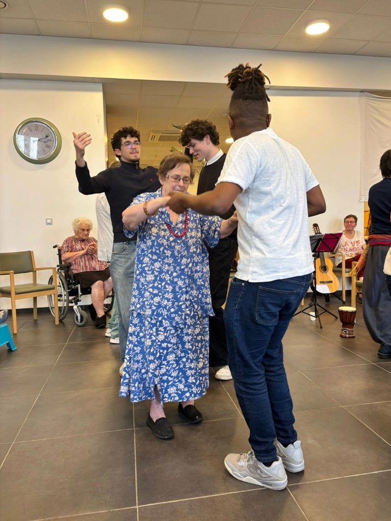 Artistic Practices for Preventing Racism and Fostering Social Cohesion in Residential Care Homes in Wallonia: The Hospi’Homes Experience